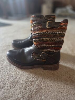 Muk Luks Brown Leather Boots with Multi-Color Knit Shaft
